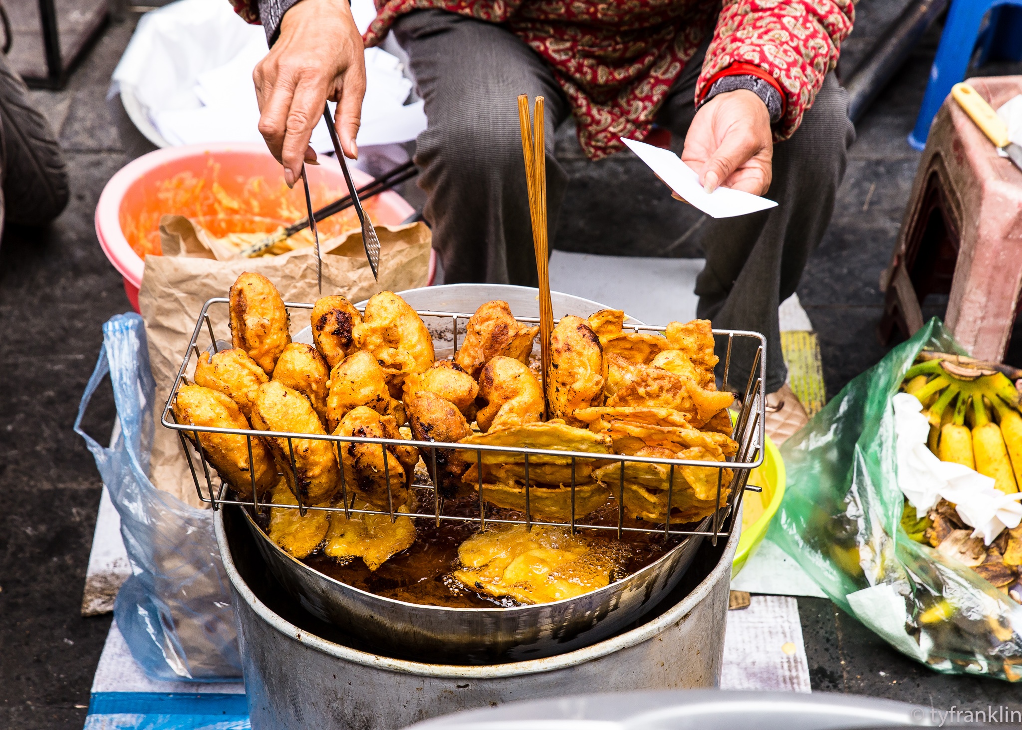 Wandering In The Heaven Of Hanoi Street Foods Ha Thanh